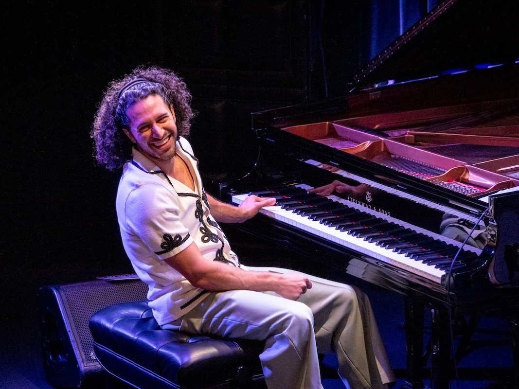 Emmet Cohen 在 Blue Note Tokyo 演出